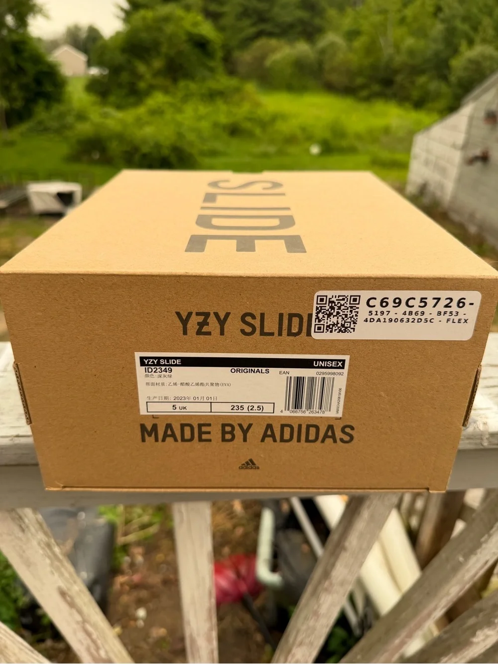 Yeezy slate Gray Slides